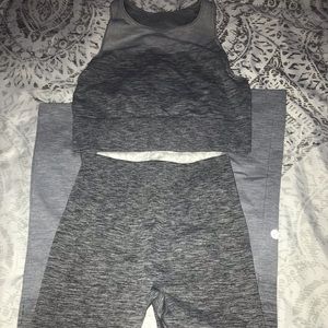 Two piece set Lululemon leggings ✨